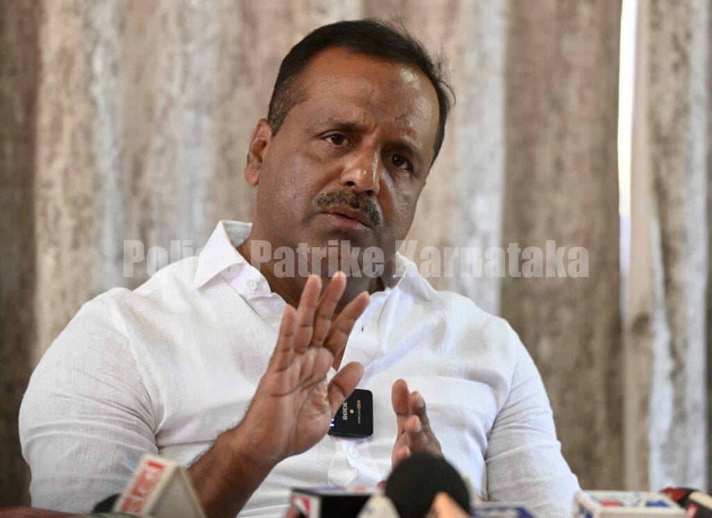 ಮೇ ತಿಂಗಳಿನಲ್ಲಿ ಪ್ರಥಮ ಬಾರಿಗೆ ವಿಧಾನಸೌಧ ಮೆಟ್ಟಿಲು ಮೇಲೆ ಯಕ್ಷಗಾನ ಪ್ರದರ್ಶನ