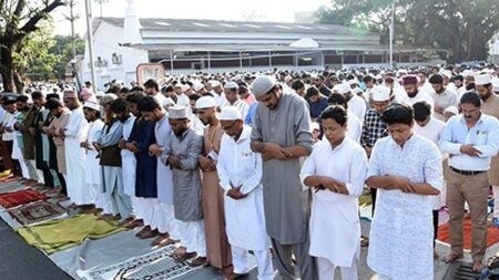 ಕರಾವಳಿಯಾದ್ಯಂತ ಸಂಭ್ರಮದ ಈದ್ ಉಲ್ ಫಿತರ್ ಆಚರಣೆ