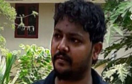 ಸುಳ್ಯ : ಕಂಬಕ್ಕೆ ಬೈಕ್ ಡಿಕ್ಕಿ- ಮೆಸ್ಕಾಂ ಸಿಬ್ಬಂದಿ ಮೃತ್ಯು