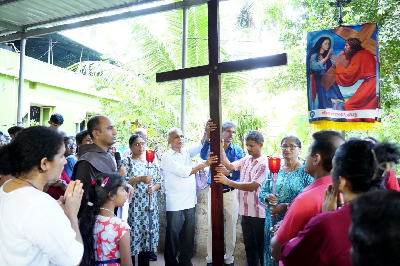 ಕಾರ್ಮೆಲ್ ಗುಡ್ಡದಿಂದ ಪವಿತ್ರ ಬೆಟ್ಟದವರೆಗೆ: ಒಂದು ಭವ್ಯ ಆಧ್ಯಾತ್ಮಿಕ ಪಯಣ