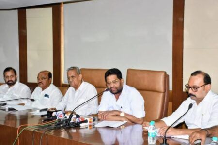 ಮಂಗಳೂರು: ದಕ್ಷಿಣ ಕನ್ನಡ ಜಿಲ್ಲಾ ಸಹಕಾರಿ ಬ್ಯಾಂಕ್ ಹೊಸ ಇತಿಹಾಸ : 2025-26ನೇ ಆರ್ಥಿಕ ವರ್ಷದಲ್ಲಿ ₹20,226 ಕೋಟಿ ವ್ಯವಹಾರ, ₹131 ಕೋಟಿ ಲಾಭ