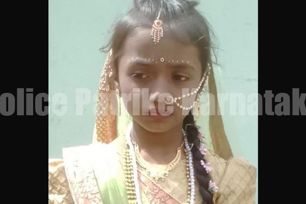 ಜೋಕಾಲಿ ಹಾಕಿದ್ದ ಸೀರೆ ಕೊರಳಿಗೆ ಸುತ್ತಿಕೊಂಡು 10 ವರ್ಷದ ಬಾಲಕಿ ಸಾವು