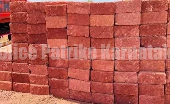 ಕಾರ್ಕಳ: ಪರವಾನಗಿ ಇಲ್ಲದೆ ಅಕ್ರಮವಾಗಿ ಕೆಂಪು ಕಲ್ಲುಗಳನ್ನು ಸಾಗಾಟ- ಲಾರಿ ವಶಕ್ಕೆ