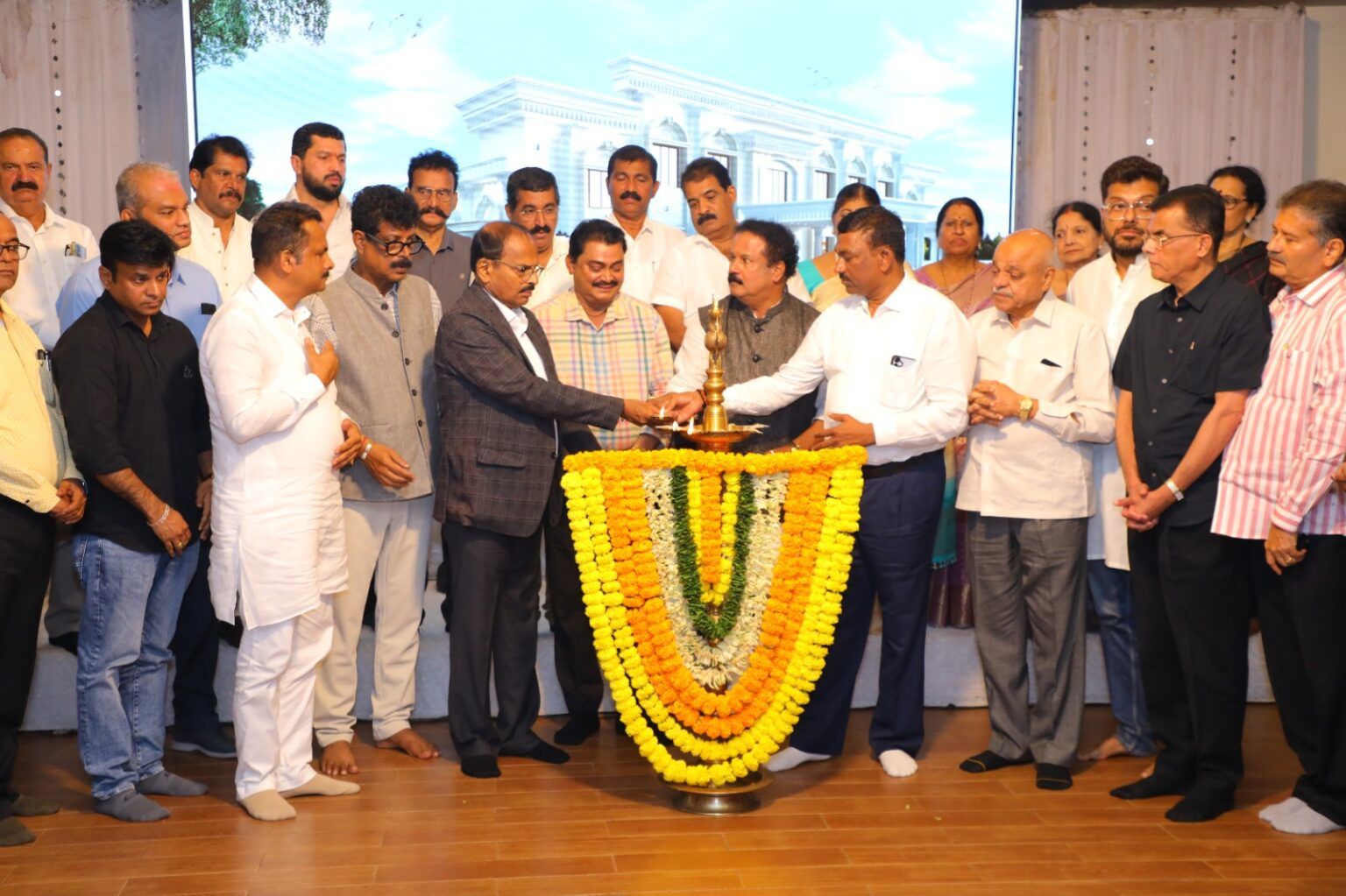 ಮುಲ್ಕಿಯಲ್ಲಿ ಡಾ ಕನ್ಯಾನ ಸದಾಶಿವ ಶೆಟ್ಟಿ ಸಂಕೀರ್ಣದಲ್ಲಿ ಸಭಾಭವನದ ನಿರ್ಮಾಣ: ಮುಂಬೈಯಲ್ಲಿ ಸಮಾಲೋಚನ ಸಭೆ ಡಿಸೆಂಬರ್ ನಲ್ಲಿ ಲೋಕಾರ್ಪಣೆ: ಐಕಳ