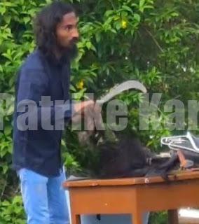 ಉಡುಪಿ: ಹೆದ್ದಾರಿಯಲ್ಲಿ ಯುವಕನ ವಿಚಿತ್ರ ವರ್ತನೆ- ಪೊಲೀಸರ ಮೇಲೆ ಕತ್ತಿ ಬೀಸಿದ ಯುವಕ ಅರೆಸ್ಟ್