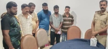 ಕಾರ್ಕಳ: ಹೋಟೆಲ್ ನಲ್ಲಿ ಇಸ್ಪೀಟು ಜುಗಾರಿ-ಏಳು ಮಂದಿ ವಶಕ್ಕೆ, ನಾಲ್ವರು ಪರಾರಿ