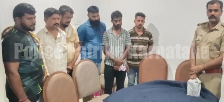 ಕಾರ್ಕಳ: ಹೋಟೆಲ್ ನಲ್ಲಿ ಇಸ್ಪೀಟು ಜುಗಾರಿ-ಏಳು ಮಂದಿ ವಶಕ್ಕೆ, ನಾಲ್ವರು ಪರಾರಿ