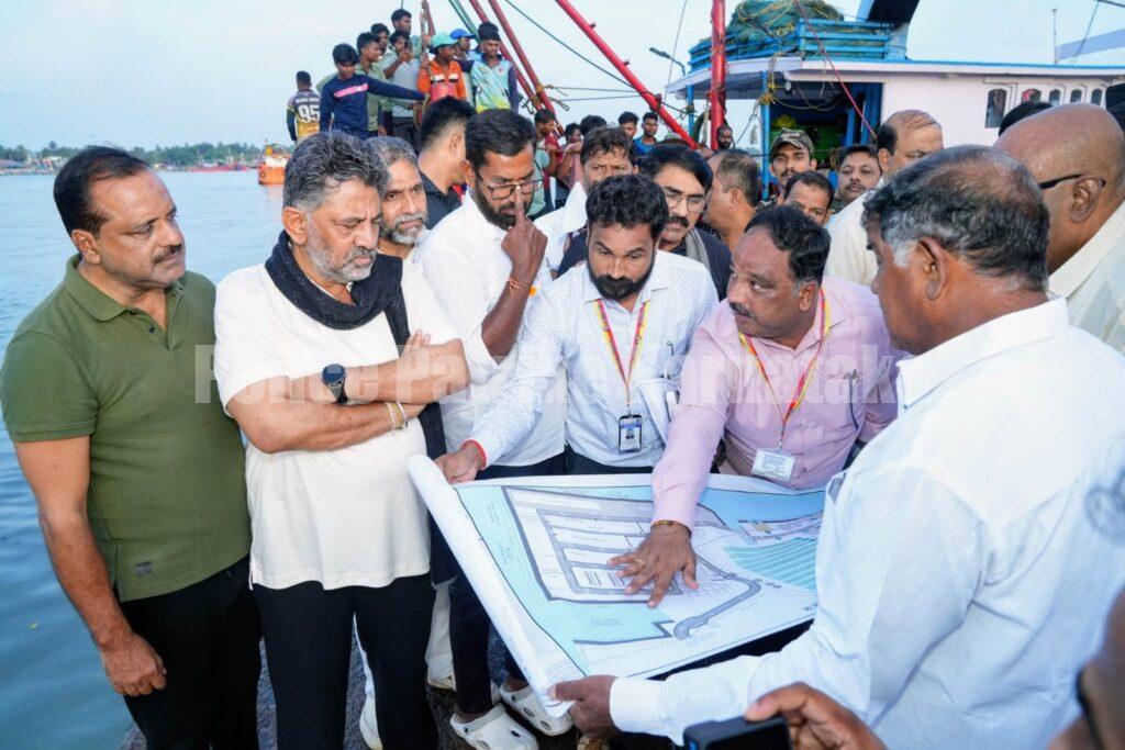 ಮಂಗಳೂರು ಬಂದರಿಗೆ ಬೆಳ್ಳಂಬೆಳಗ್ಗೆ ಸಿಎಂ ಡಿ.ಕೆ ಶಿವಕುಮಾರ್ ಭೇಟಿ